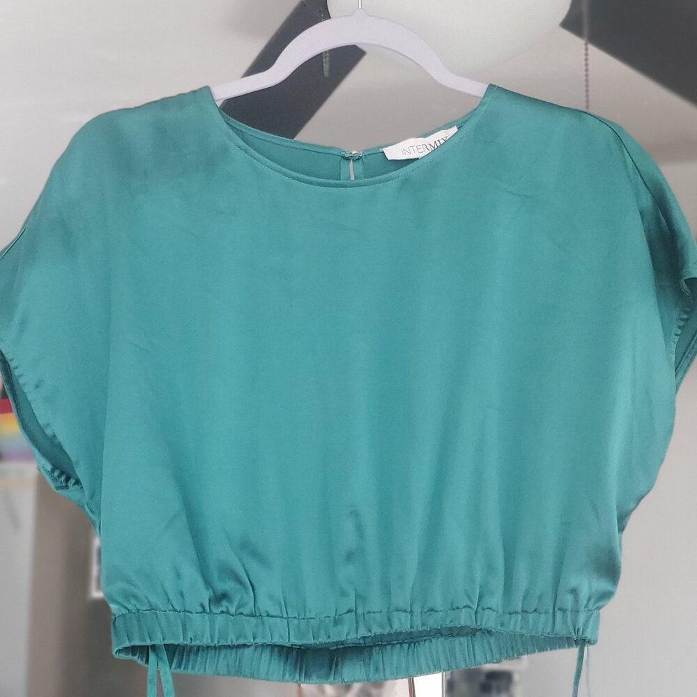 Gorgeous 100% silk crop